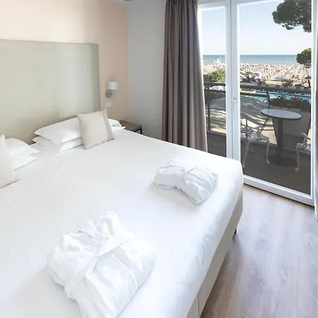 Excelsior Hotel 4*