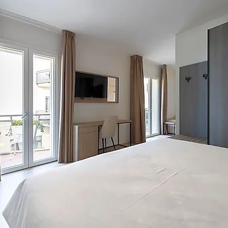 Excelsior Hotel