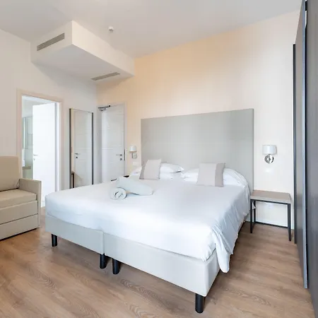 Excelsior Hotel 4*